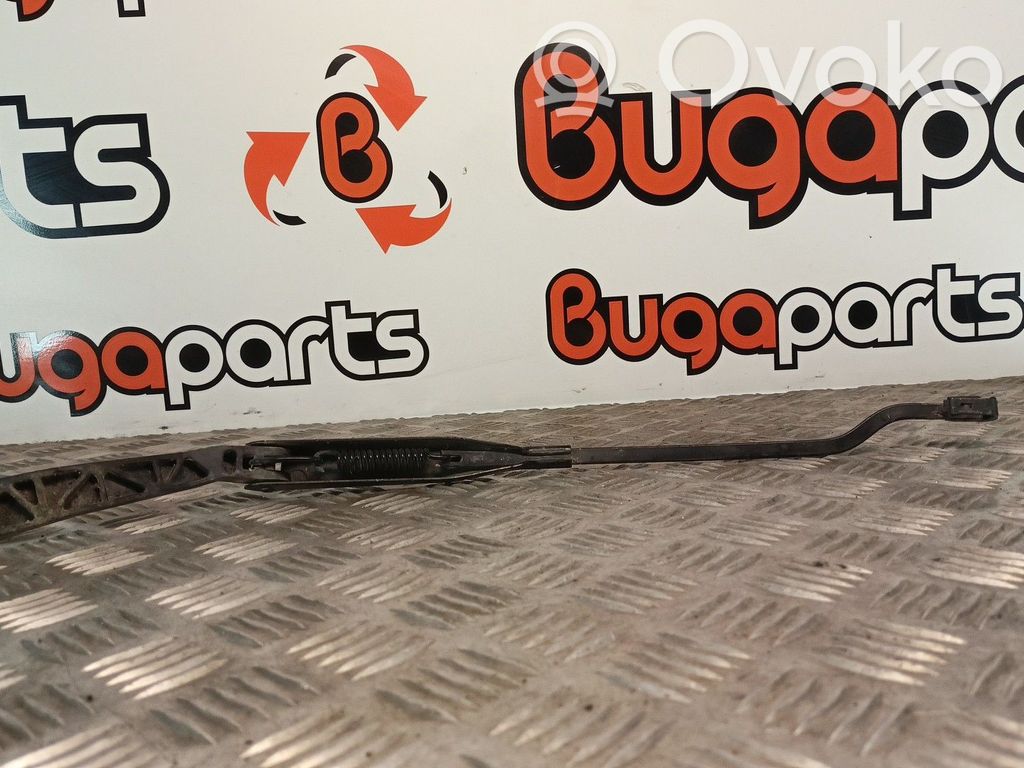 Nissan Primera Front wiper blade arm 