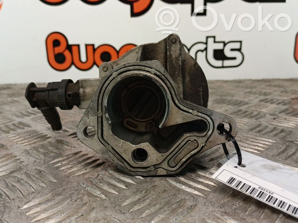 Renault Clio II Vacuum pump 