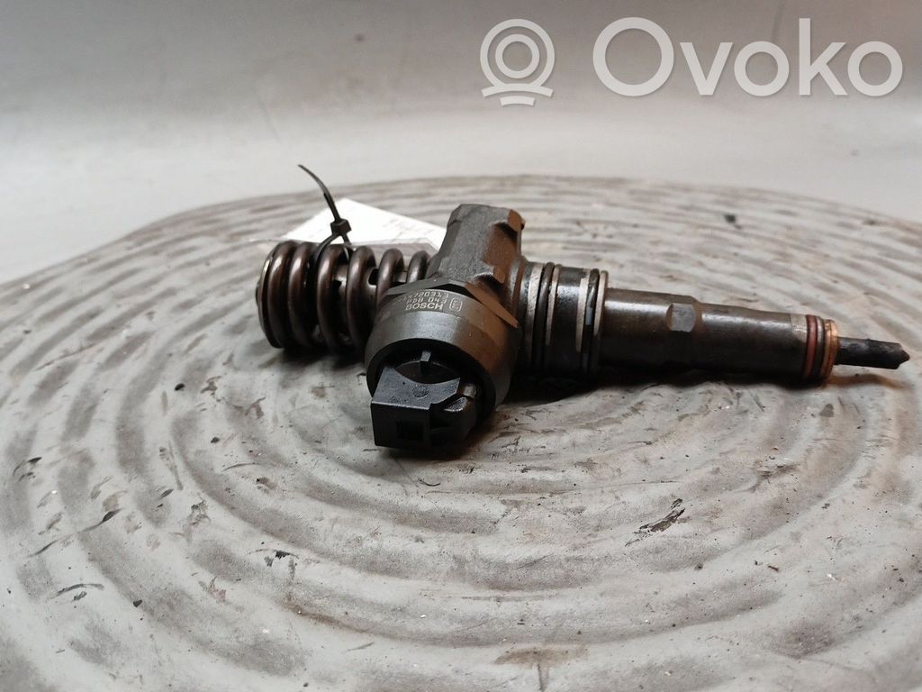 Inyector de combustible   0414720313,038130073BN