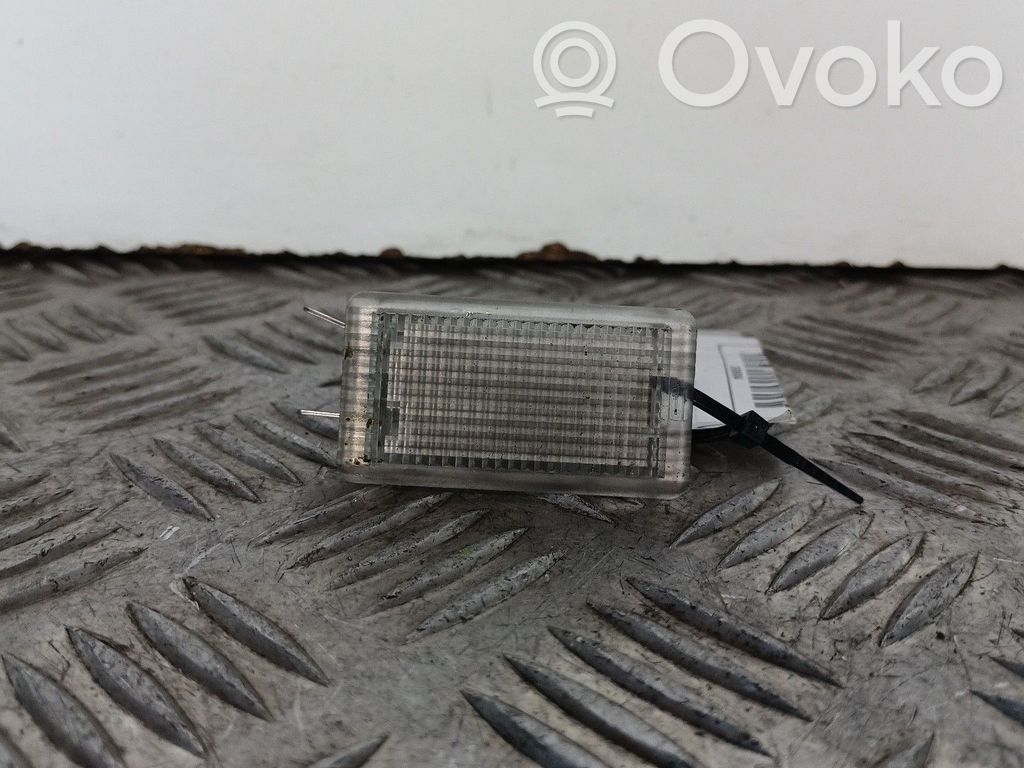 Headlining lighting console trim   OPELCORSAD