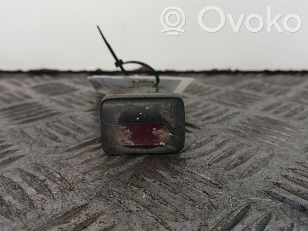Nissan Sunny Avārijas lukturu slēdzis 