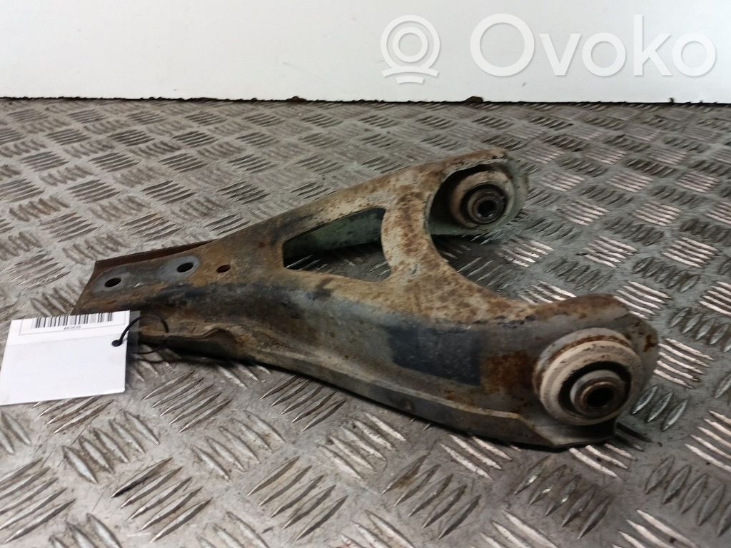 Front control arm   DIREITO,FRENTE,MOTORE7F730,RENAULT1912
