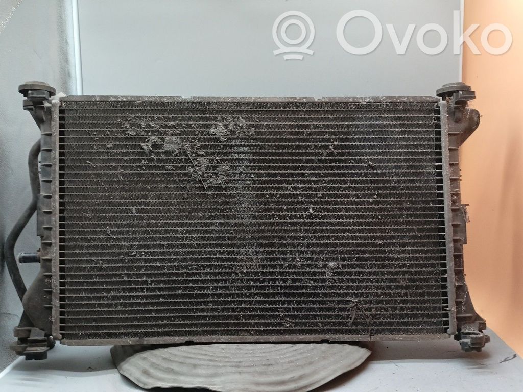 Ford Focus Jäähdyttimen lauhdutin 