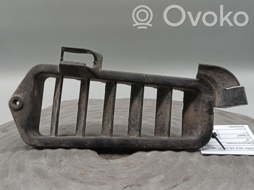 Grille de calandre avant   9610029580
