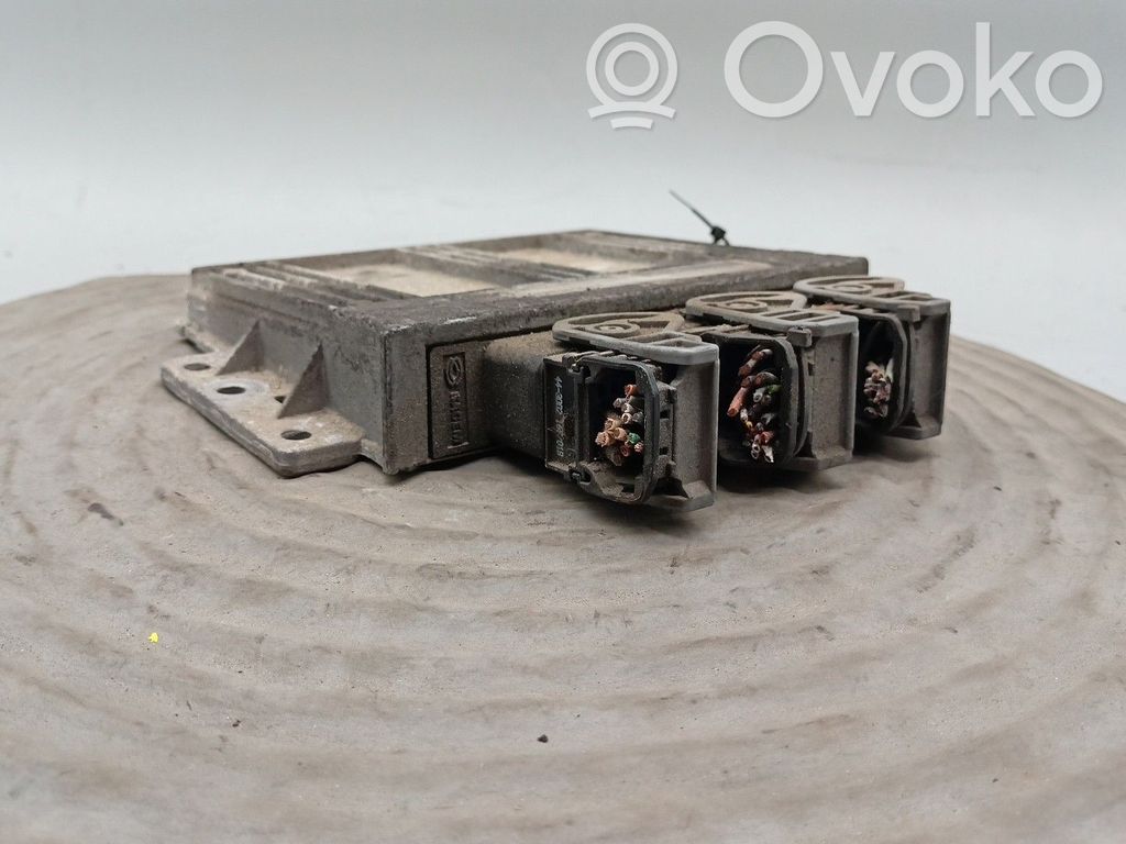 Moottorin ohjainlaite/moduuli   8200164728,8200153837,K4M7