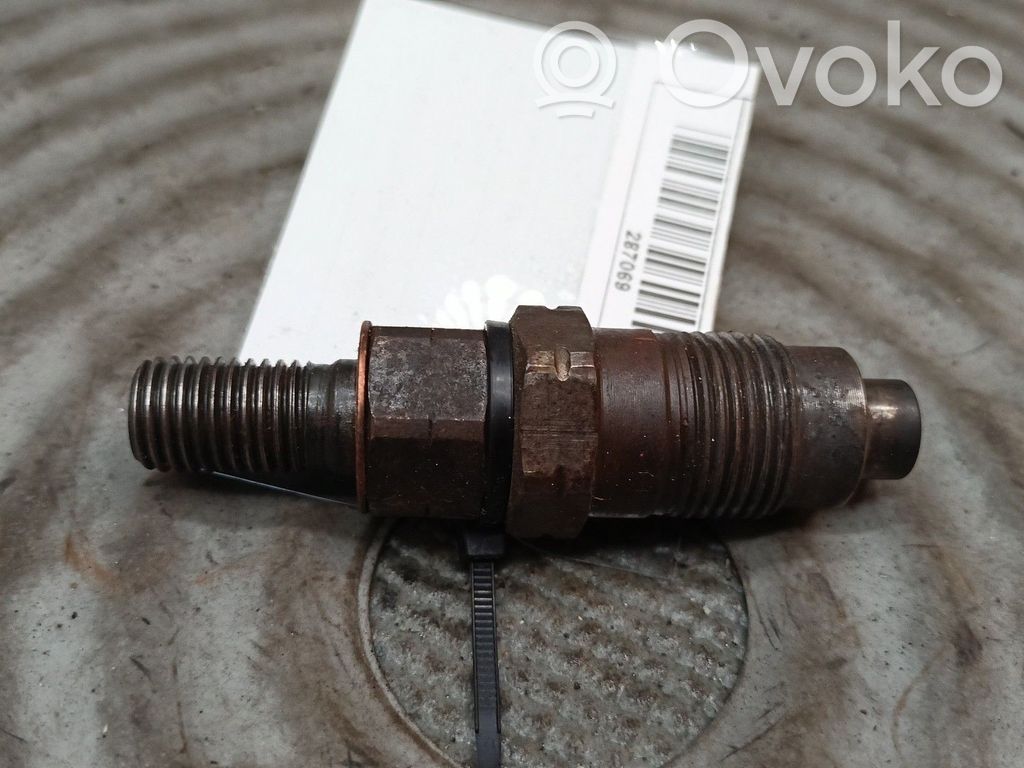 Mitsubishi Pajero Inyector de combustible 