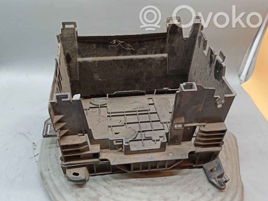 Battery box tray   8200314273