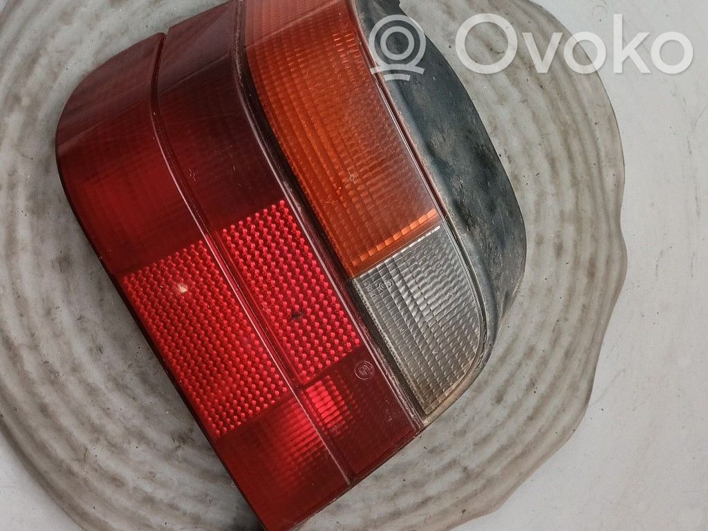 Tailgate rear/tail lights   8371933,8371941