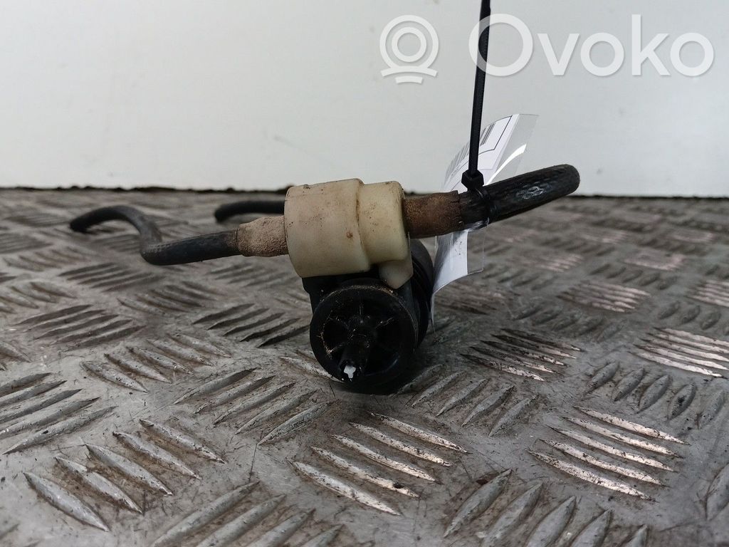 Opel Astra G Windscreen/windshield washer pump 