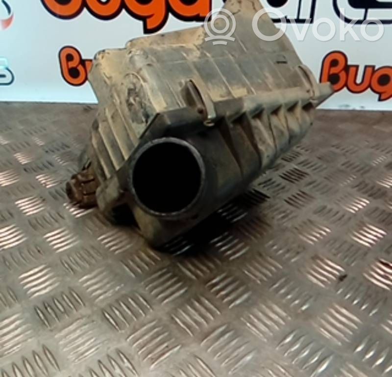 Opel Corsa B Air filter box 
