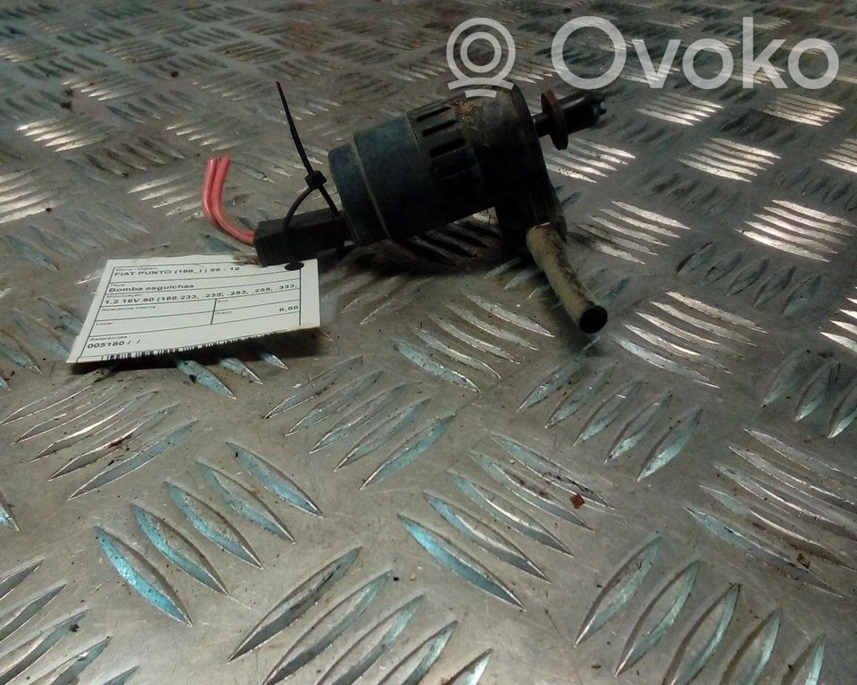 Windscreen/windshield washer pump   005180