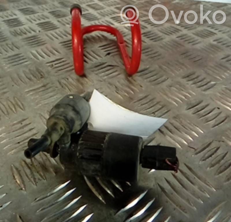 Opel Astra G Windscreen/windshield washer pump 