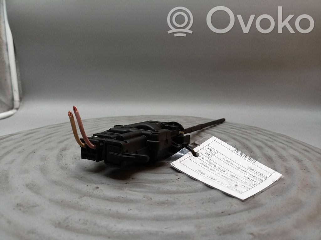 Renault Clio III Motor de la tapa sellante del depósito de combustible 