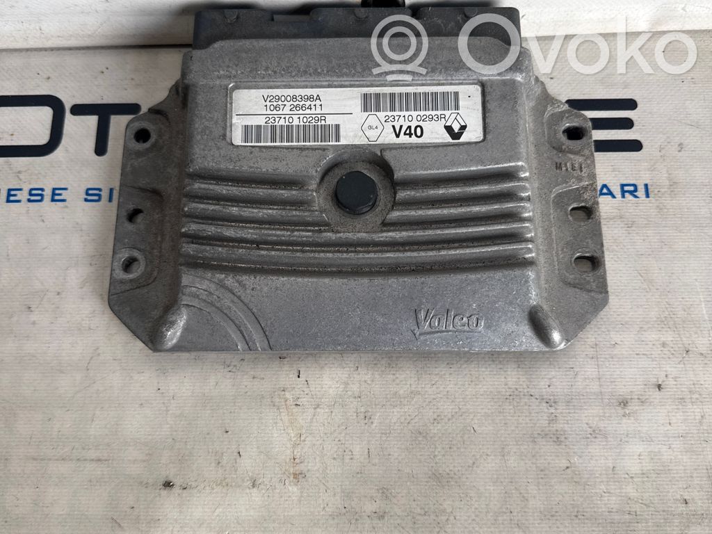 Renault Megane III Engine control unit/module 
