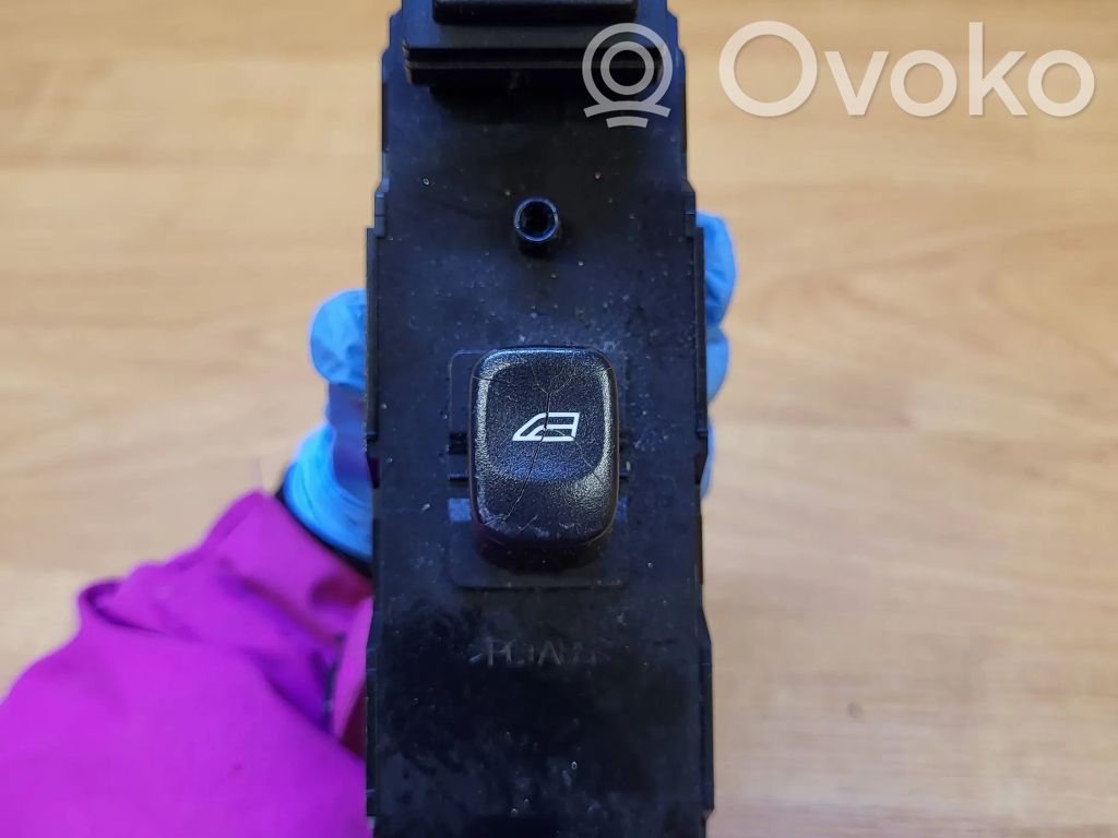 Electric window control switch   30739981,31334467