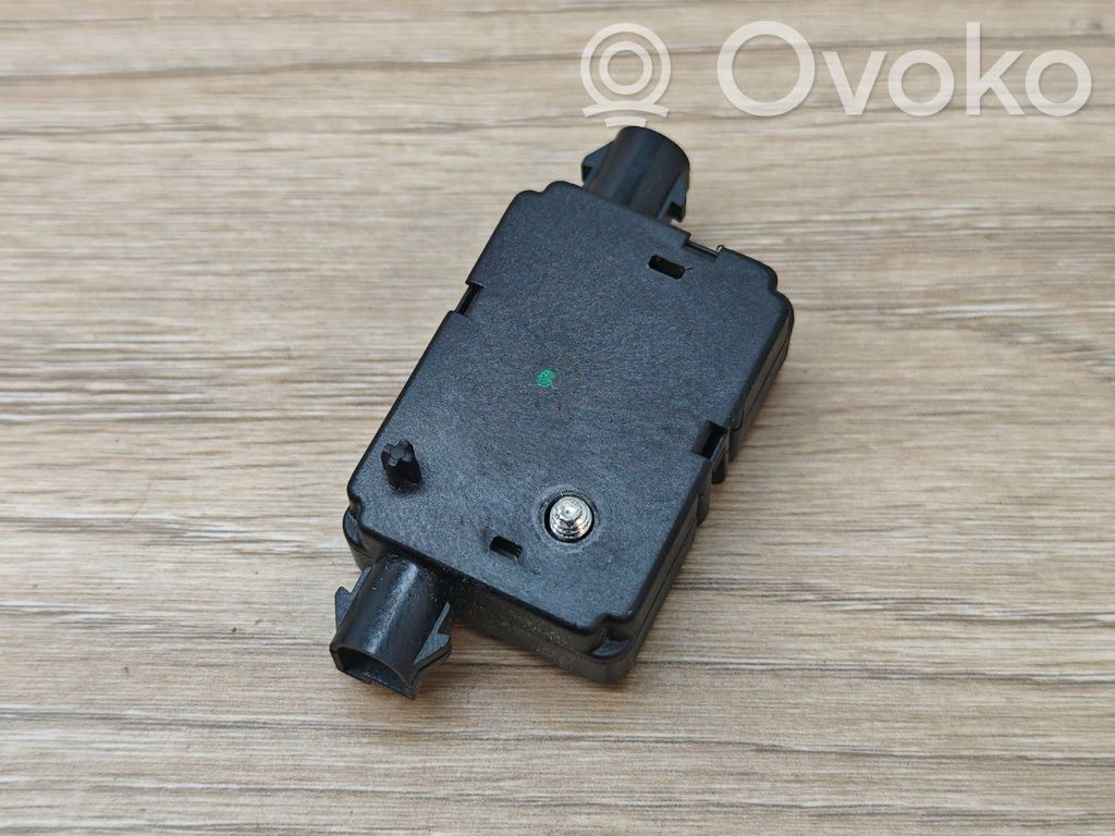 BMW 5 F10 F11 Amplificator antenă aeriană 