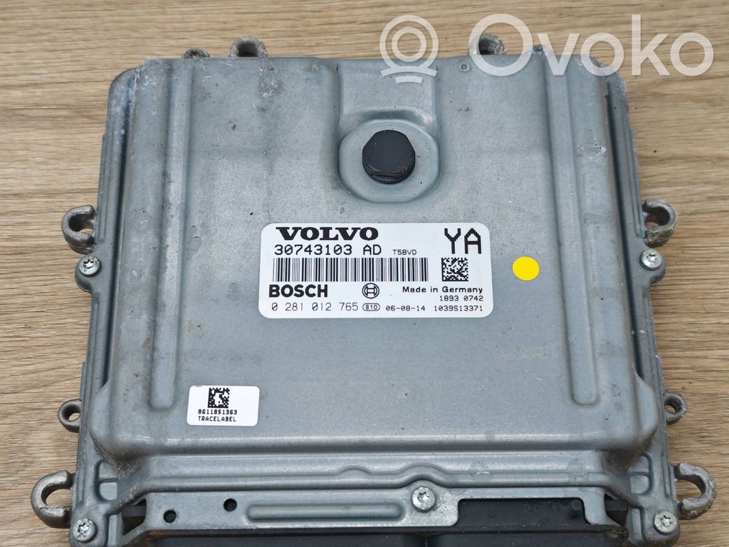 Unidad de control/módulo del motor   30743103,0281012765