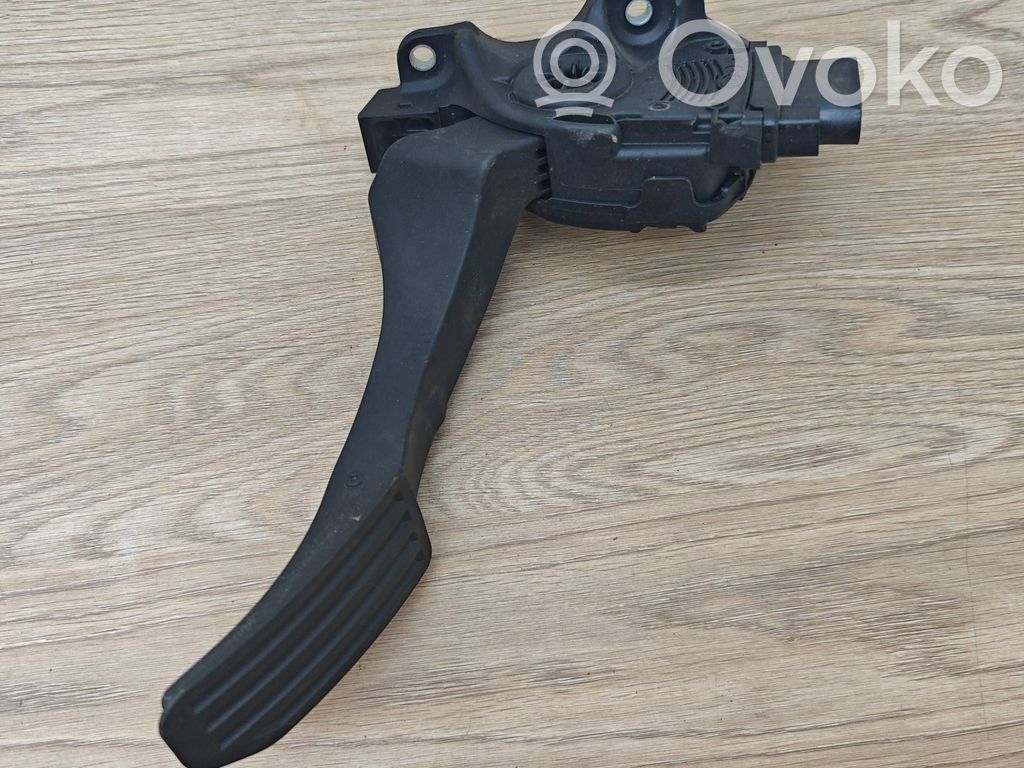 Volvo XC60 Pedał gazu / przyspieszenia 