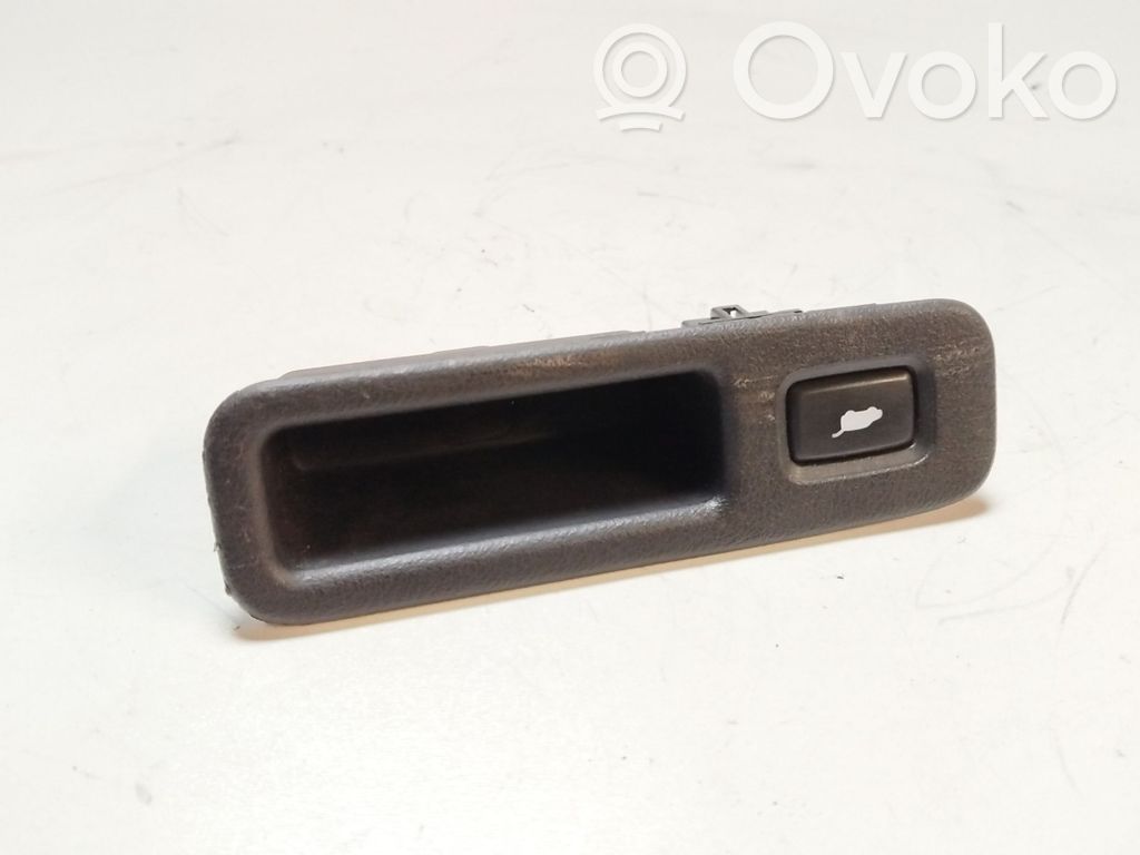 Tailgate opening switch   M19902,HD27