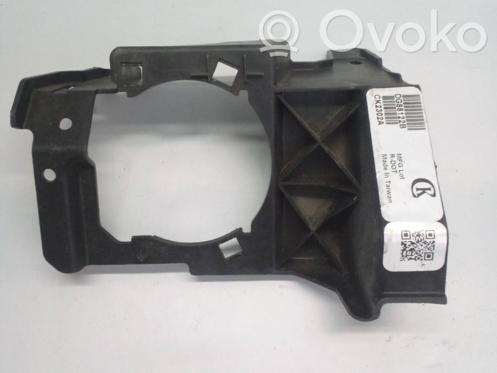 Fog light bracket   DGB8122B