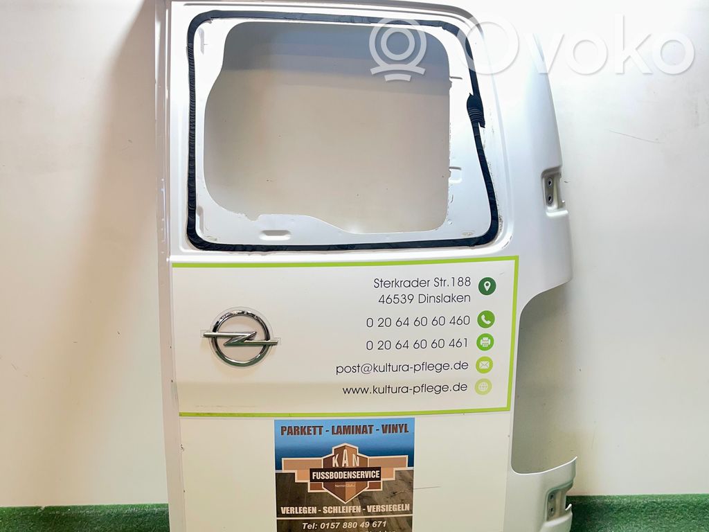 Opel Vivaro Задняя дверь 