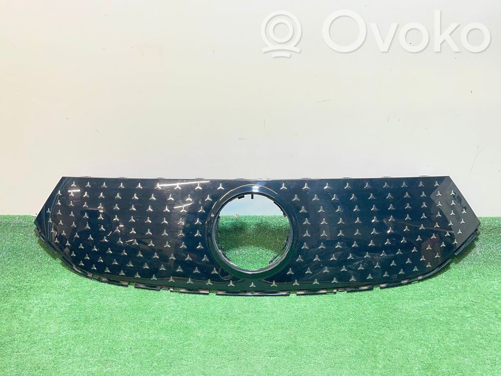 Mercedes-Benz EQA Etusäleikkö 