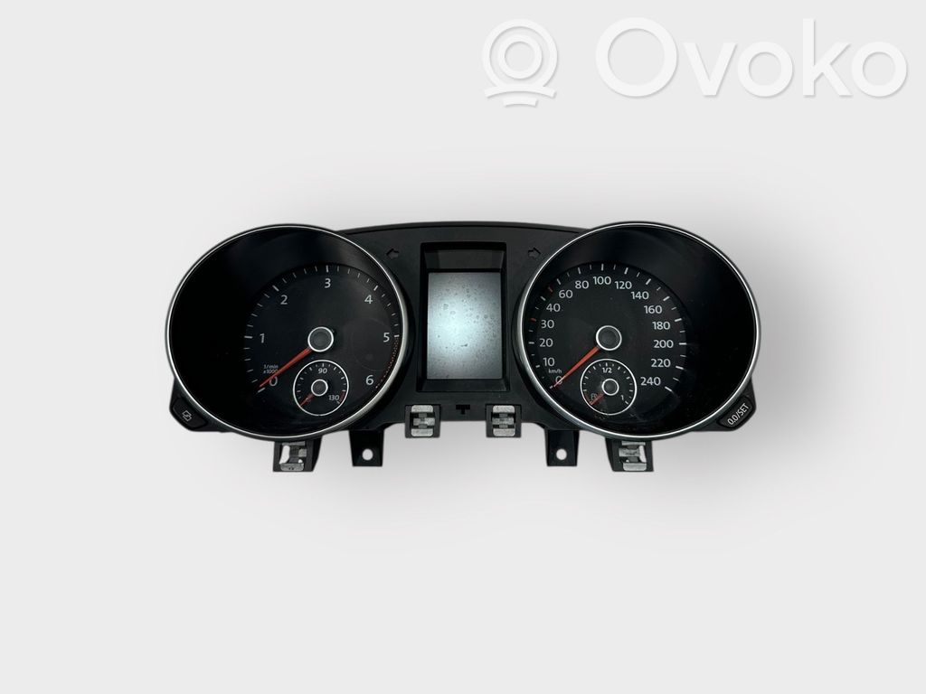 Volkswagen Golf VI Speedometer (instrument cluster) 