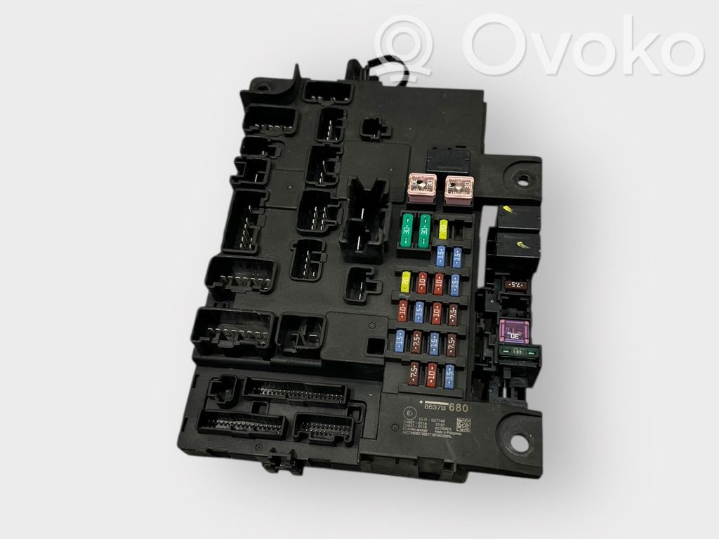 Mitsubishi Outlander Fuse module 