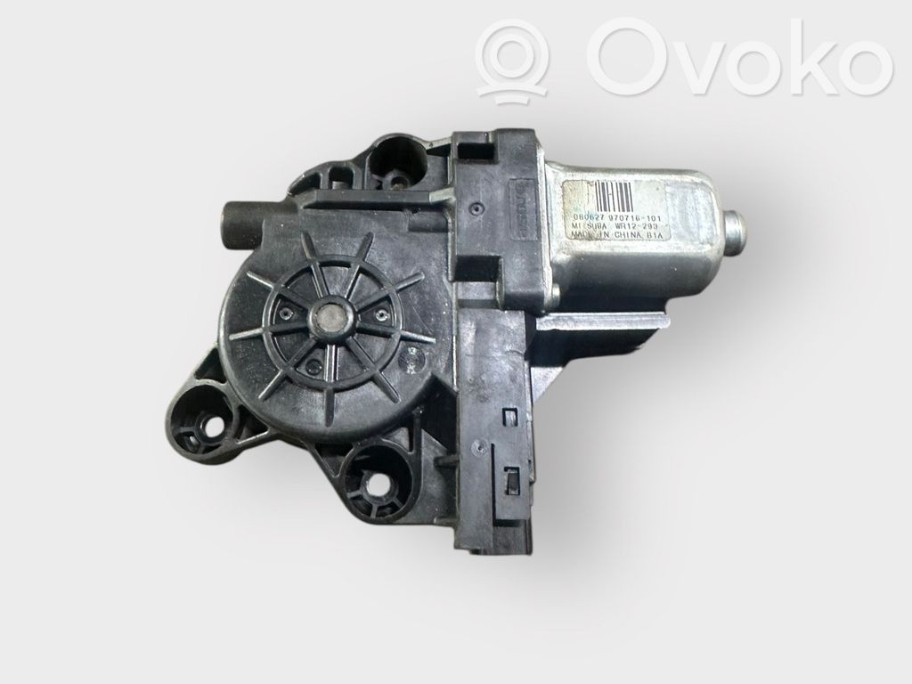 Volvo V70 Silniczek podnoszenia szyby drzwi tylnych 