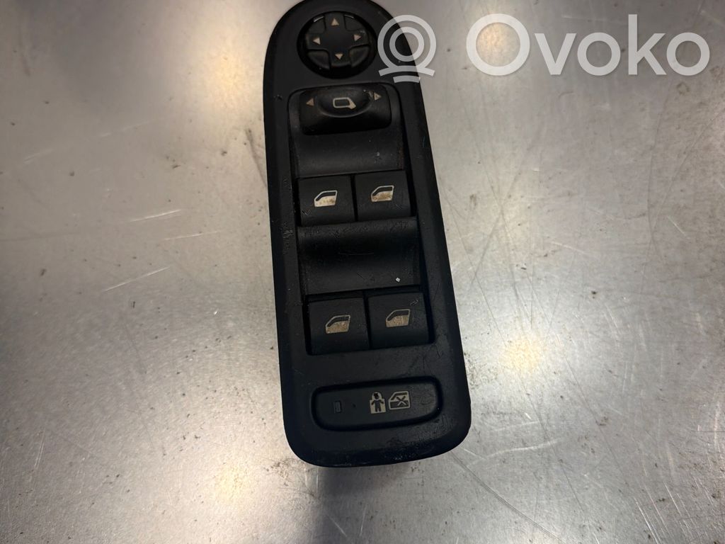 Peugeot 308 Electric window control switch 