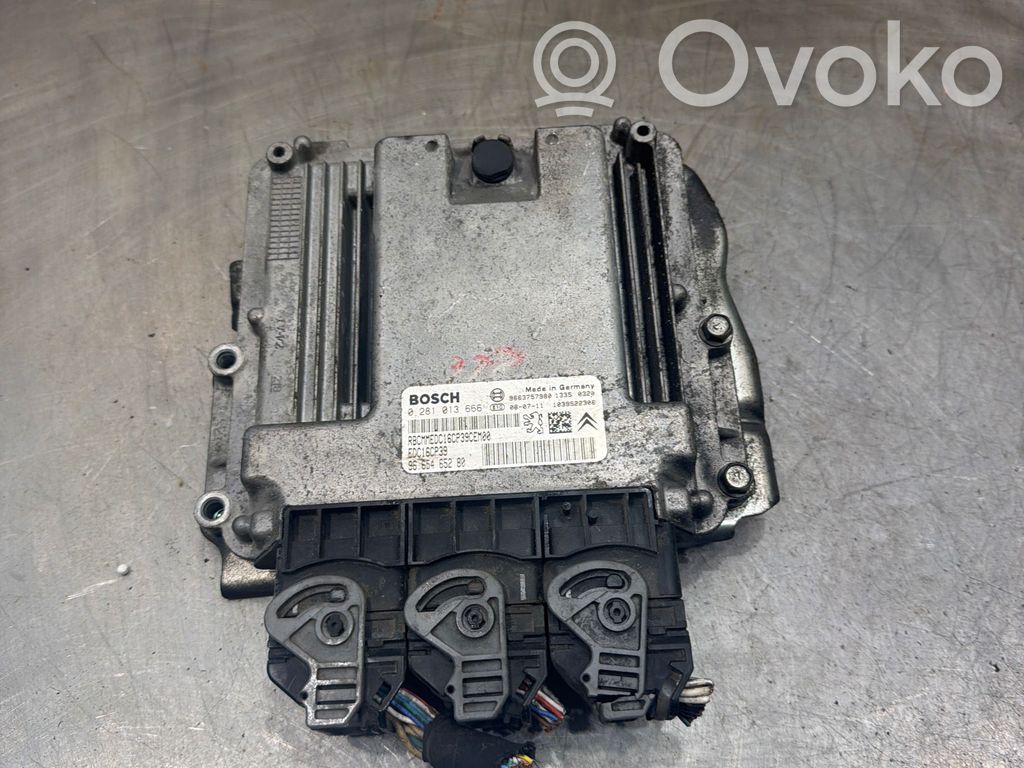 Citroen C-Crosser Engine control unit/module 