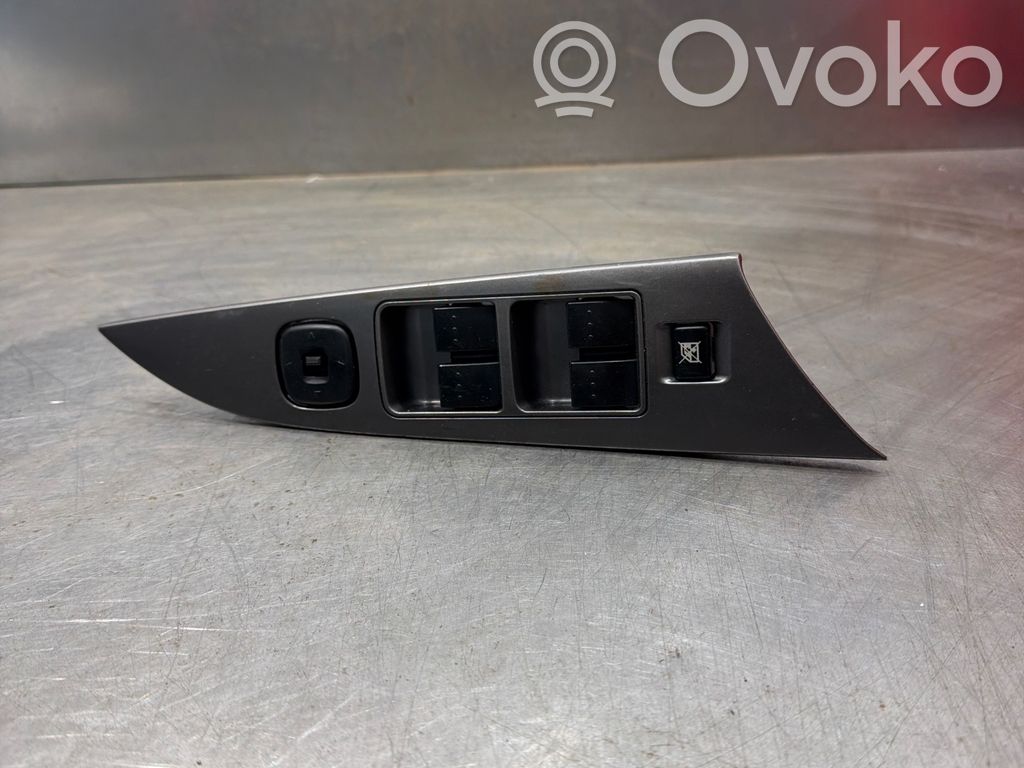 Mazda 3 I Electric window control switch 