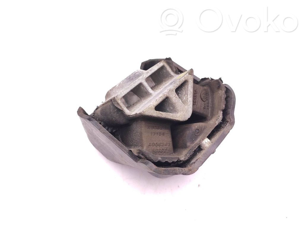Mercedes-Benz Sprinter W906 Engine mount bracket 