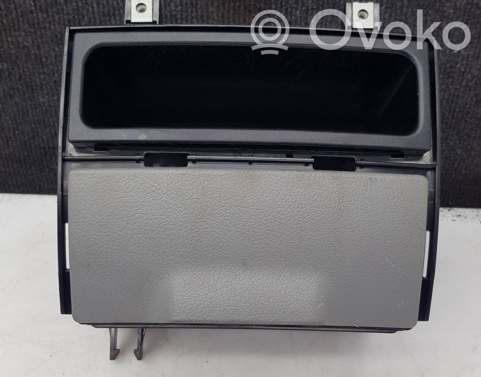 Volkswagen Crafter Popielniczka deski rozdzielczej 