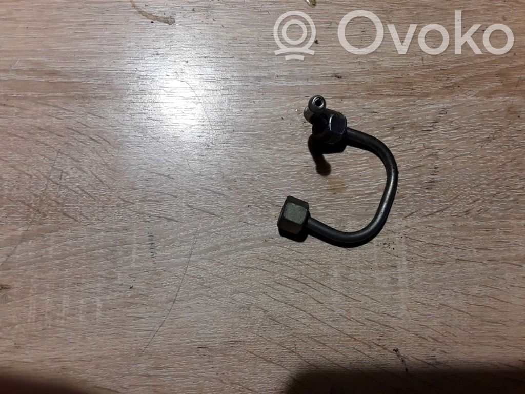 Fuel injector supply line/pipe