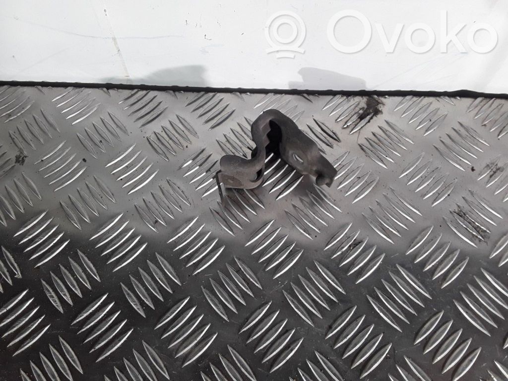 Opel Insignia A Radiator mount bracket 