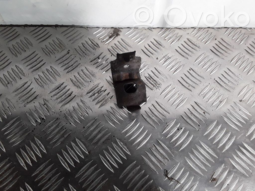 Opel Insignia A Radiator mount bracket 