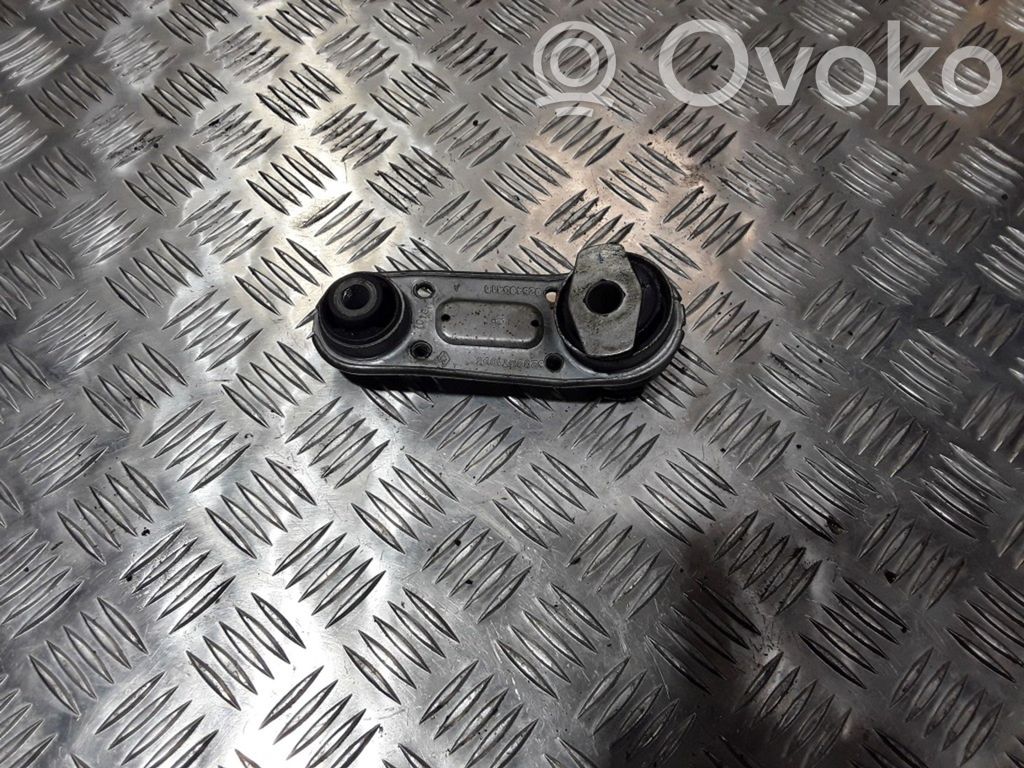 Renault Laguna II Engine mounting bracket 