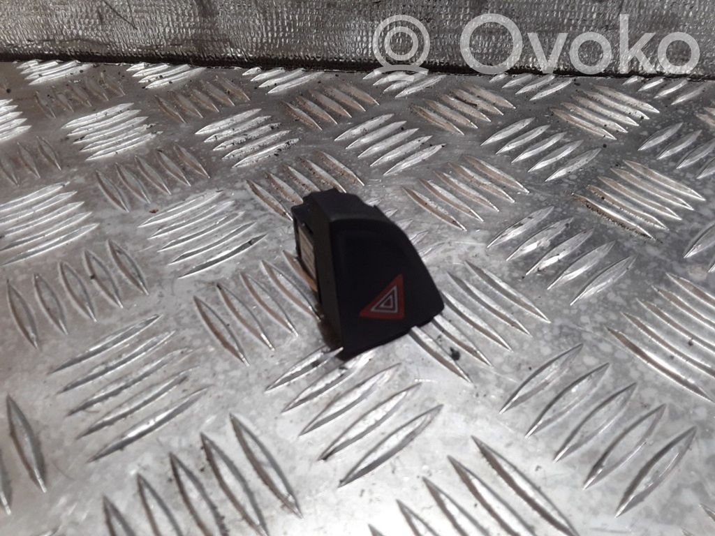 Hazard light switch   96594789KR,03385010101