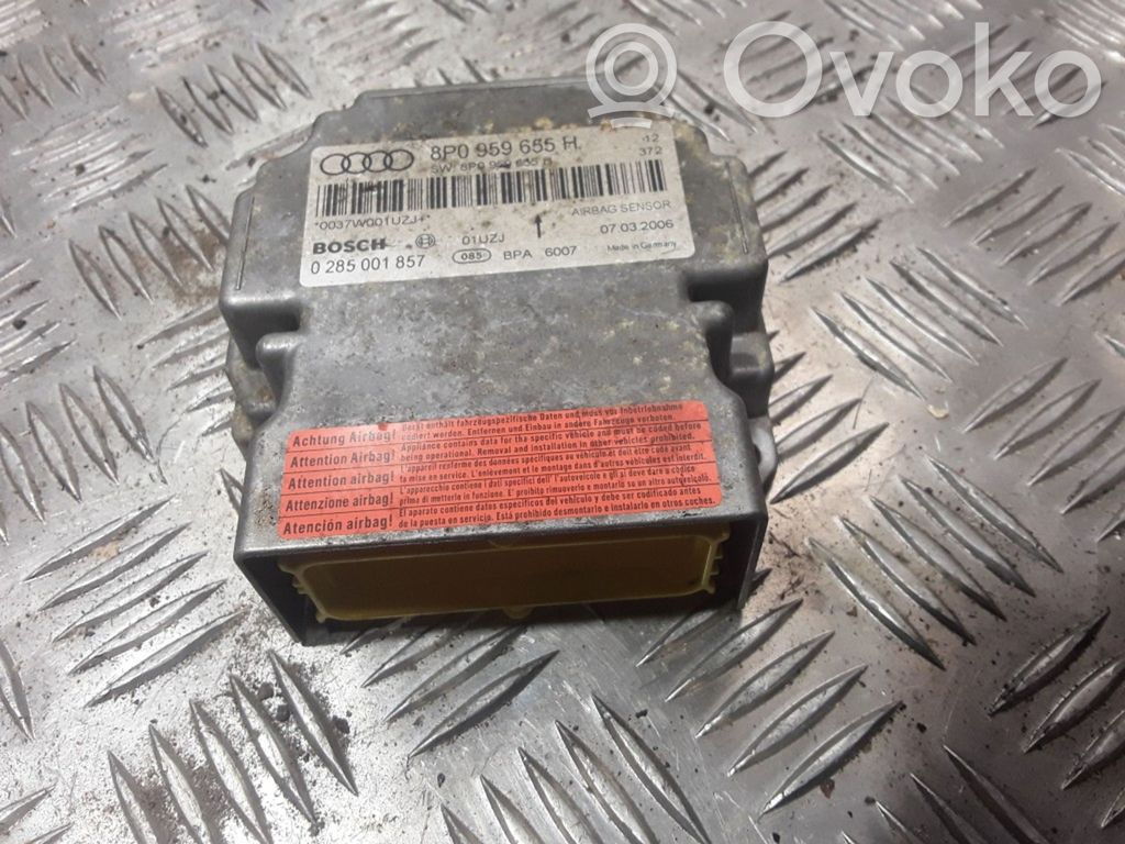 Audi A3 S3 8P Airbag control unit/module 
