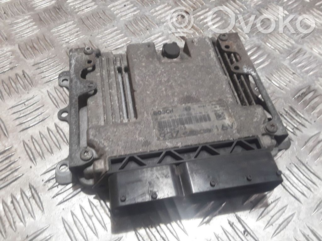 Alfa Romeo 147 Engine control unit/module 
