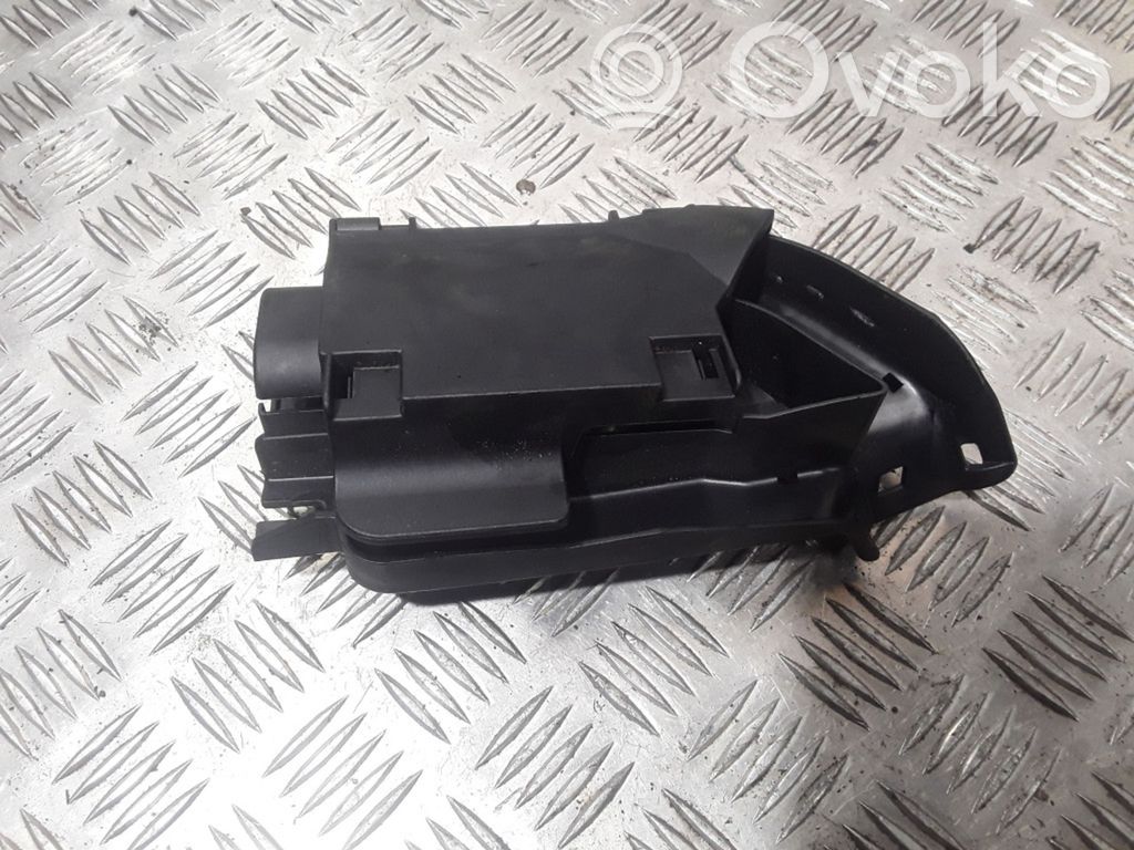 Audi A6 S6 C6 4F Drošinātāju kaste (komplekts) 