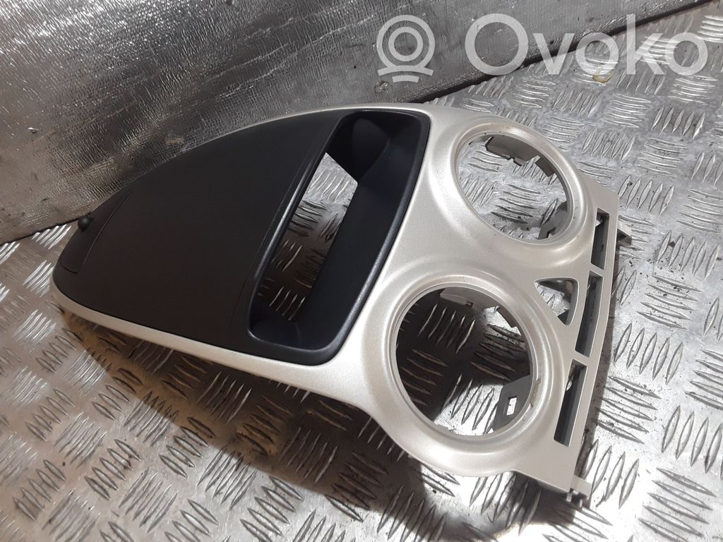 Opel Corsa D Panelės apdailos skydas (šoninis) 
