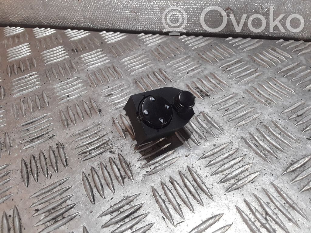 Audi A8 S8 D2 4D Wing mirror switch 