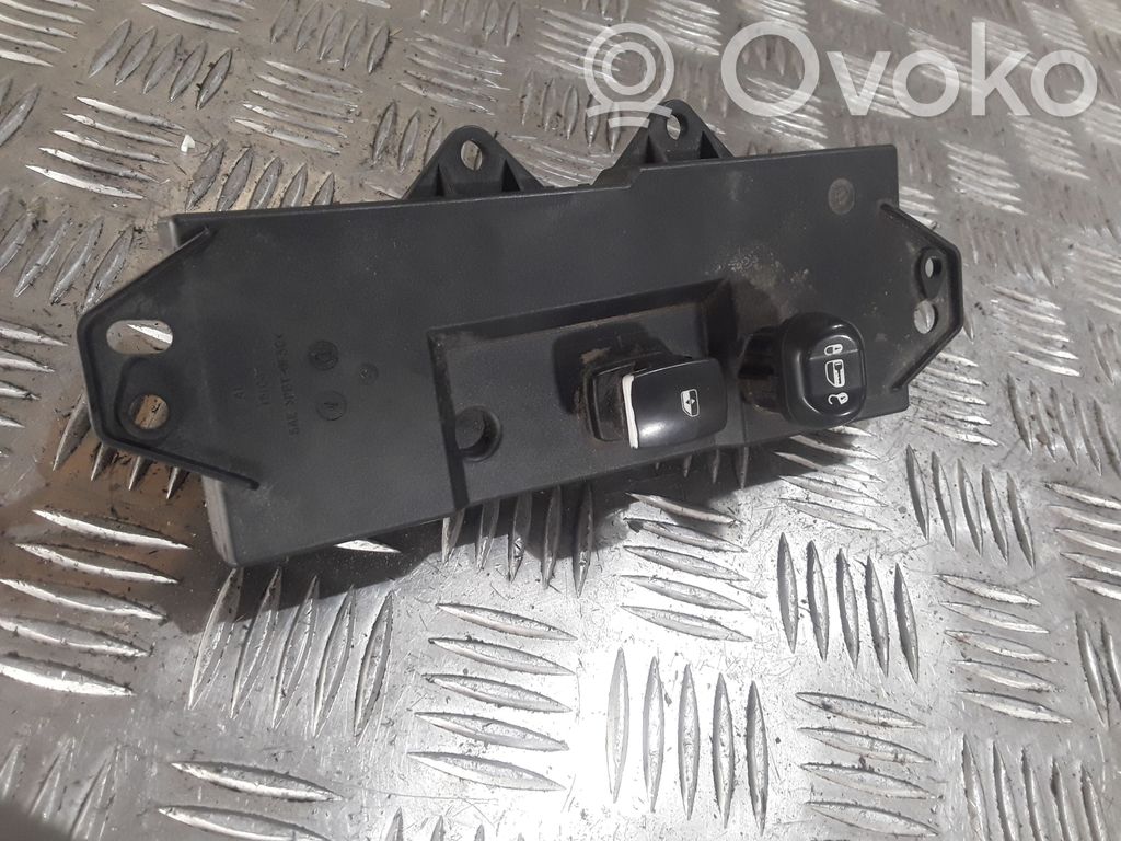 Chrysler Pacifica Electric window control switch 