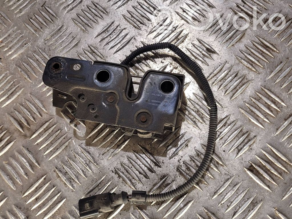 Volkswagen Golf V Engine bonnet/hood lock/catch 