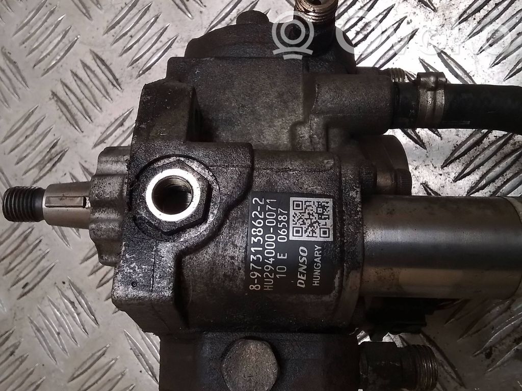 Opel Astra H Fuel injection high pressure pump 
