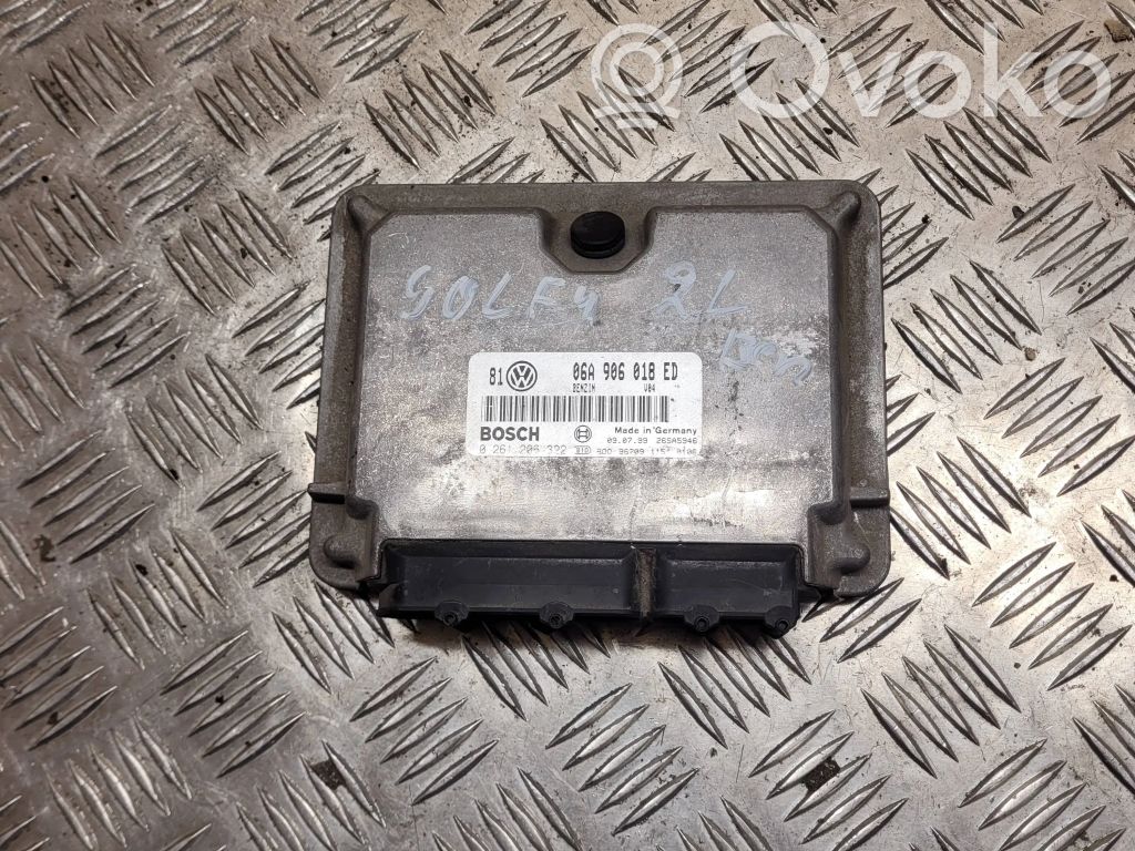Volkswagen Golf IV Engine control unit/module 