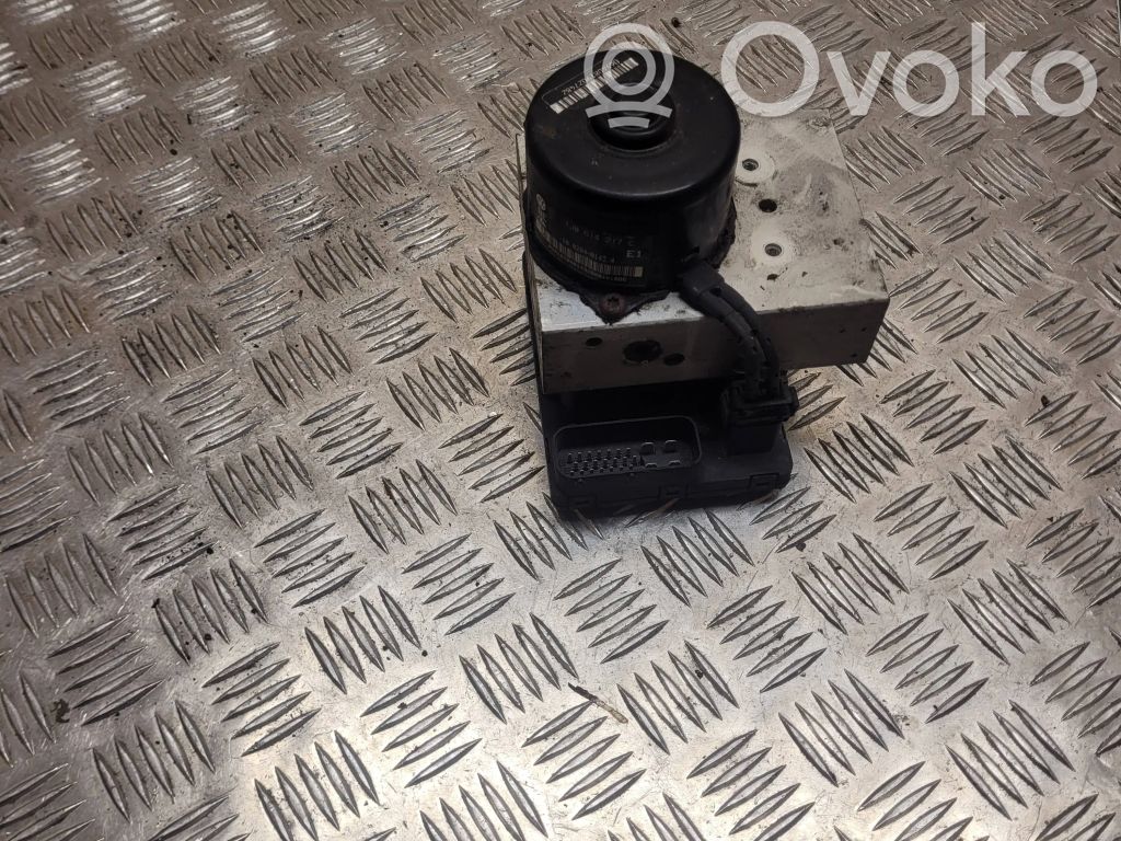 Volkswagen Golf IV ABS Pump 