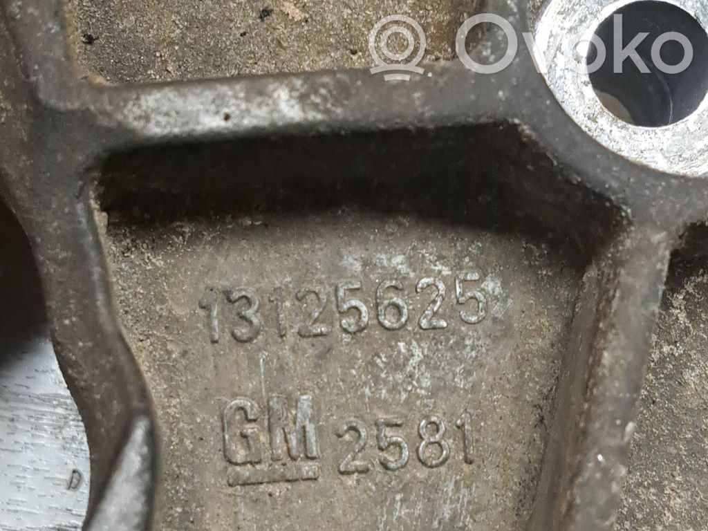 Opel Astra H Gearbox mounting bracket 